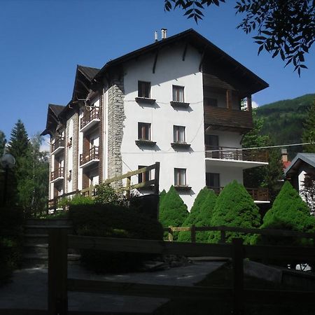 Pensione Bianca Bardonecchia Eksteriør billede